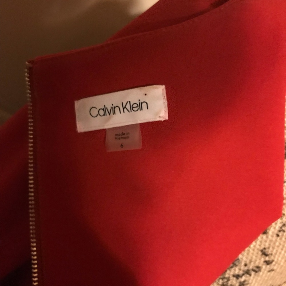 🌺Calvin Klein Red Sheath Dress & 3/4 bell sleeve. - Picture 5 of 7